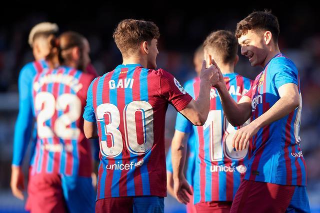  那不勒斯绝杀制胜，奥斯梅恩头球定乾坤领跑积分榜  