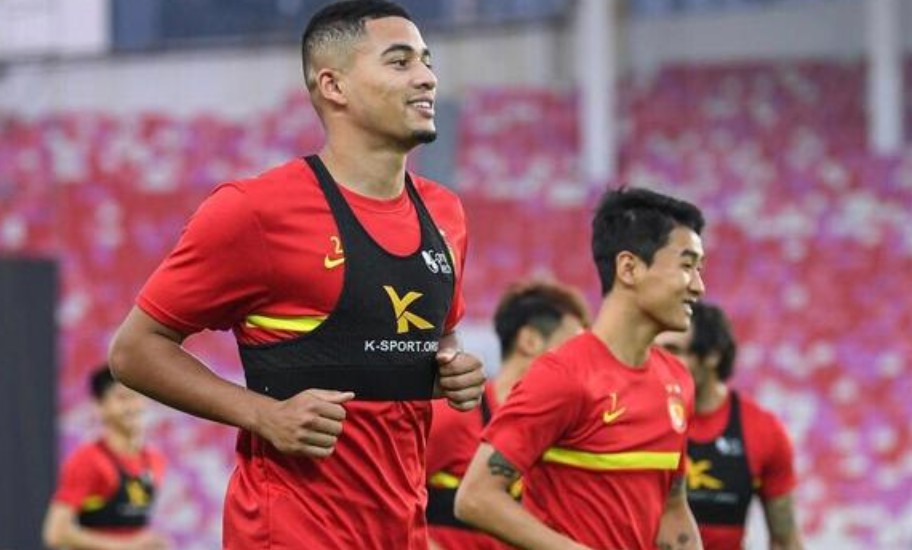  维罗纳定位球战术奏效，头球制胜逃离降级区